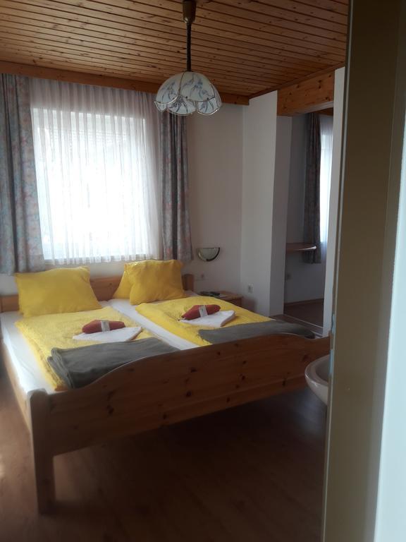 Gaestehaus Lutschounig Faak am See Exterior foto